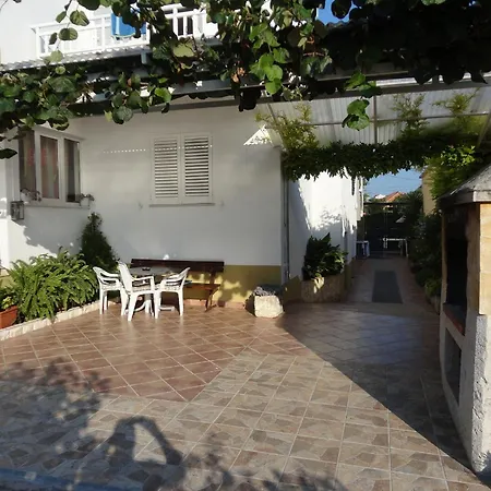 Apartments Ana Sreser Exterior photo