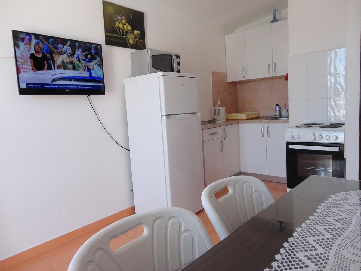 Apartment Ana *