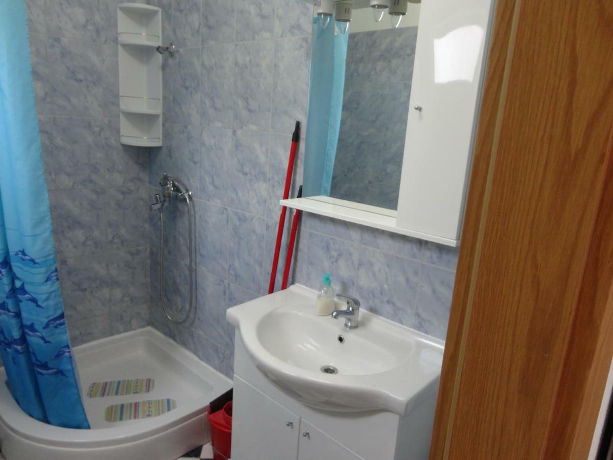 Ana Apartment Sreser